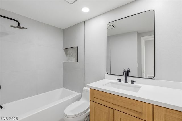 9725 Cascade Falls Avenue, Las Vegas, NV 89117