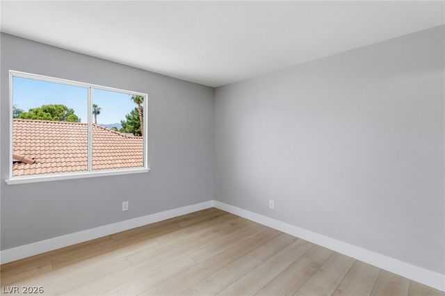 9725 Cascade Falls Avenue, Las Vegas, NV 89117