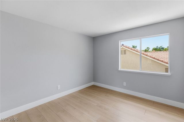9725 Cascade Falls Avenue, Las Vegas, NV 89117