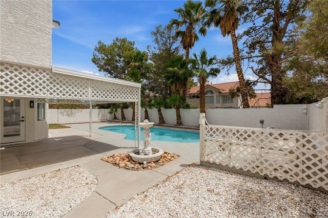 9725 Cascade Falls Avenue, Las Vegas, NV 89117