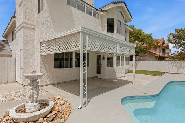 9725 Cascade Falls Avenue, Las Vegas, NV 89117