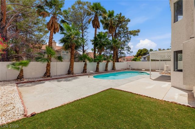 9725 Cascade Falls Avenue, Las Vegas, NV 89117