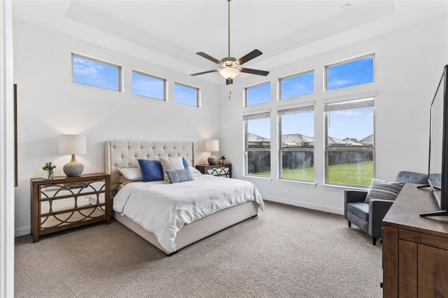 214 Chickasaw LN, Hutto, TX 78634
