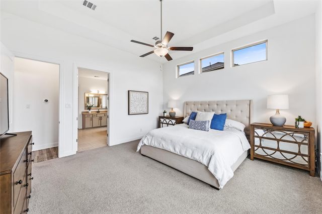 214 Chickasaw LN, Hutto, TX 78634