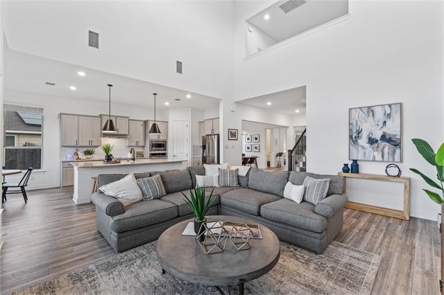 214 Chickasaw LN, Hutto, TX 78634