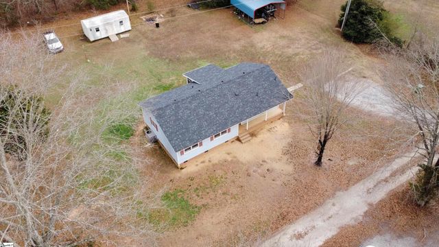 64 November Court, Laurens, SC 29360