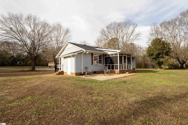 64 November Court, Laurens, SC 29360