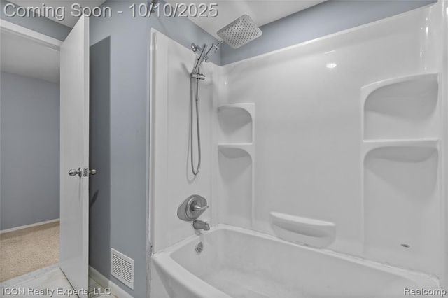 13470 Denver Circle, Sterling Heights, MI 48312