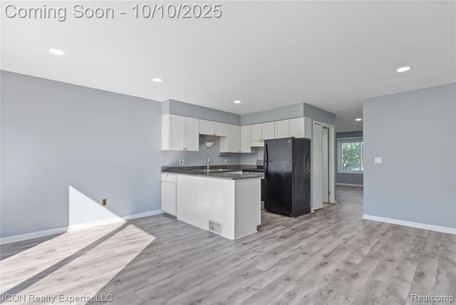 13470 Denver Circle, Sterling Heights, MI 48312