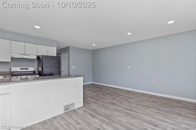 13470 Denver Circle, Sterling Heights, MI 48312