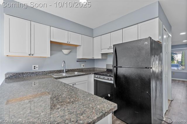 13470 Denver Circle, Sterling Heights, MI 48312