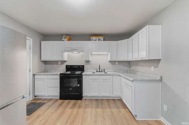 4926 S Camden Drive, Fort Wayne, IN 46825