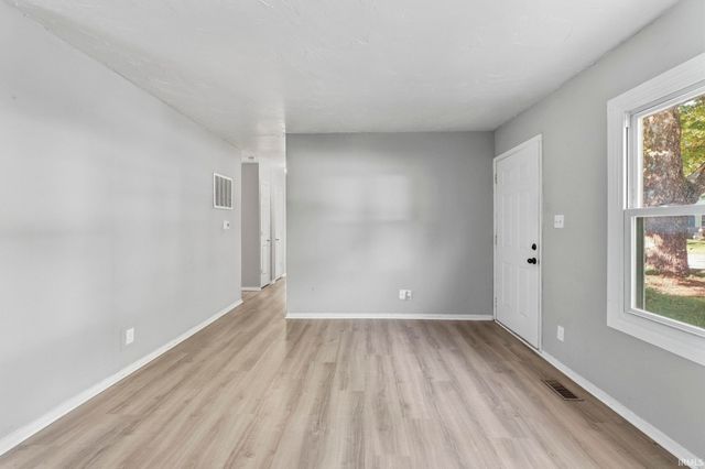 4926 S Camden Drive, Fort Wayne, IN 46825
