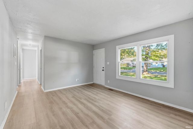 4926 S Camden Drive, Fort Wayne, IN 46825
