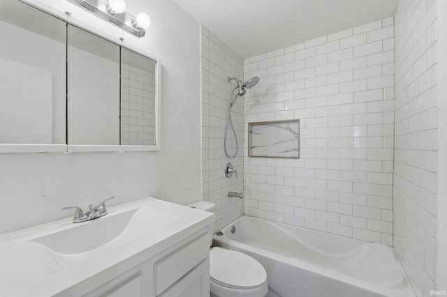 4926 S Camden Drive, Fort Wayne, IN 46825