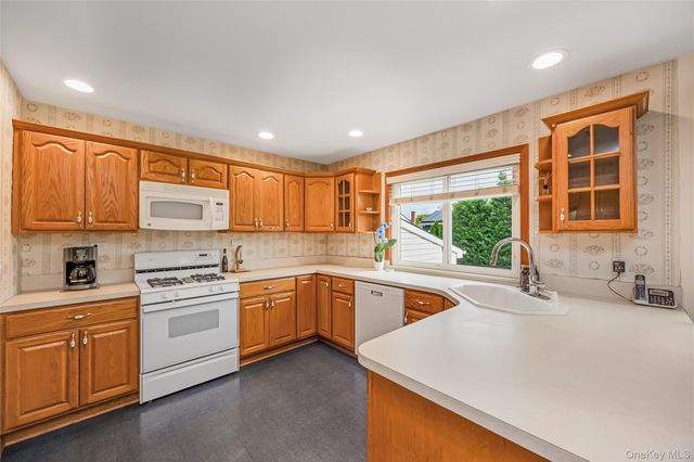 145 Washington Street, Farmingdale, NY 11735