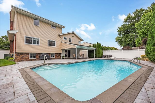 145 Washington Street, Farmingdale, NY 11735