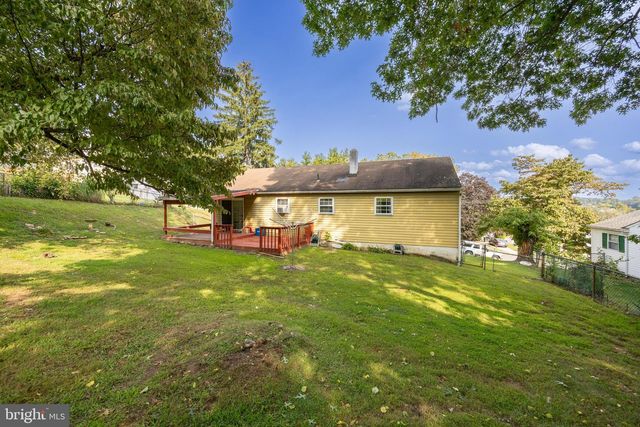310 BUCHANAN DR, Coatesville, PA 19320