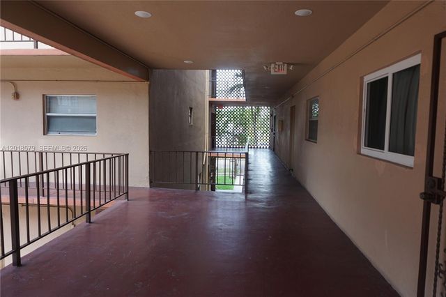 6095 W 19th Ave 205, Hialeah, FL 33012