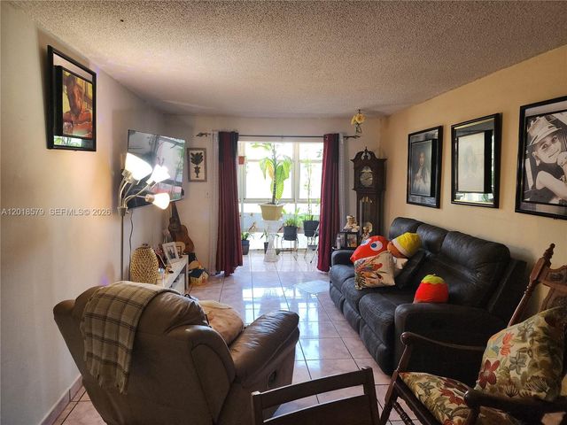 6095 W 19th Ave 205, Hialeah, FL 33012