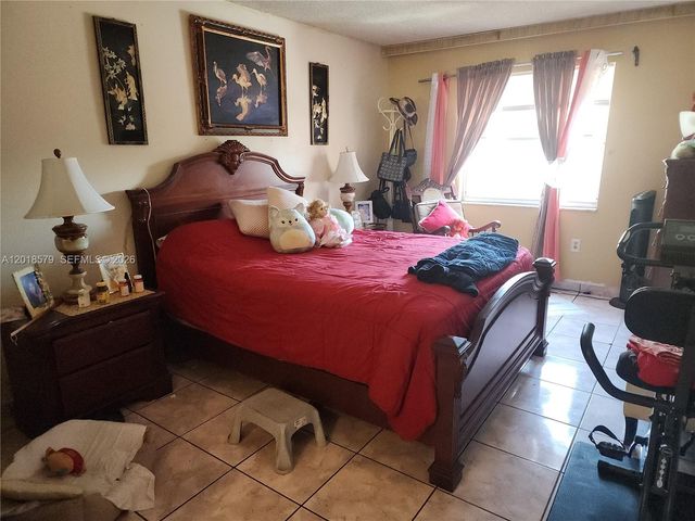 6095 W 19th Ave 205, Hialeah, FL 33012