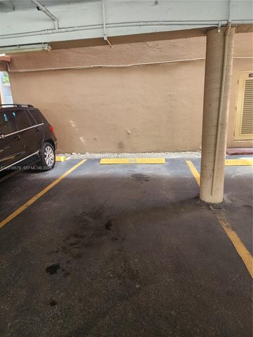 6095 W 19th Ave 205, Hialeah, FL 33012