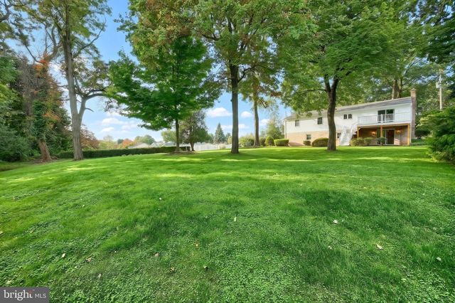 205 W 4TH ST, Dallastown, PA 17313