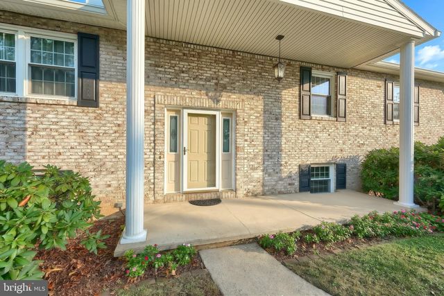 205 W 4TH ST, Dallastown, PA 17313