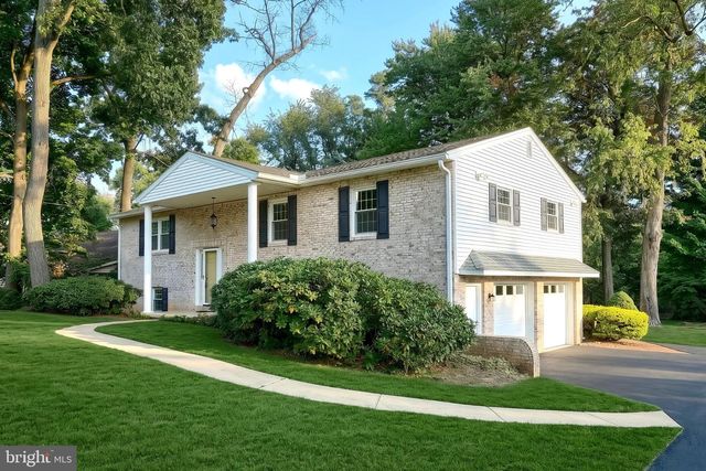 205 W 4TH ST, Dallastown, PA 17313