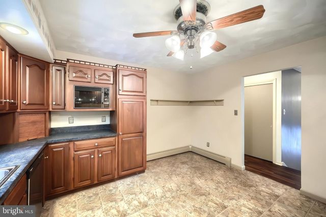 205 W 4TH ST, Dallastown, PA 17313