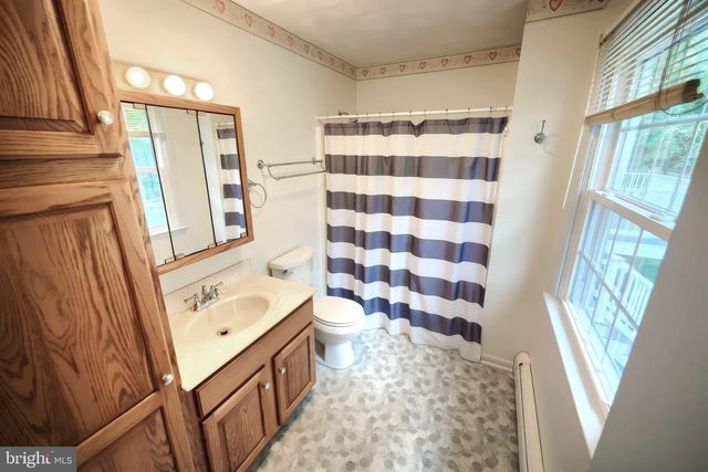205 W 4TH ST, Dallastown, PA 17313
