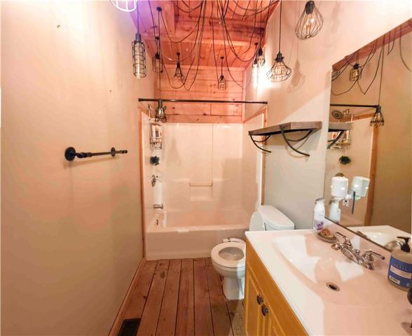 4150 Davis Road, Toccoa, GA 30577