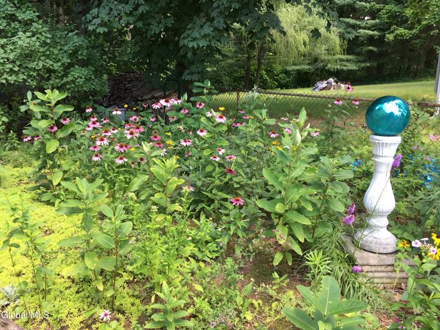 18 Friar Tuck Road, Guilderland, NY 12203