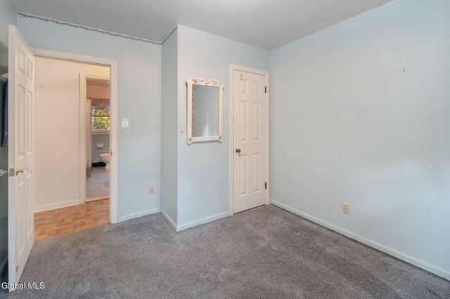 18 Friar Tuck Road, Guilderland, NY 12203