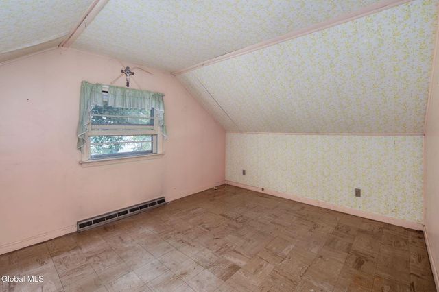 18 Friar Tuck Road, Guilderland, NY 12203