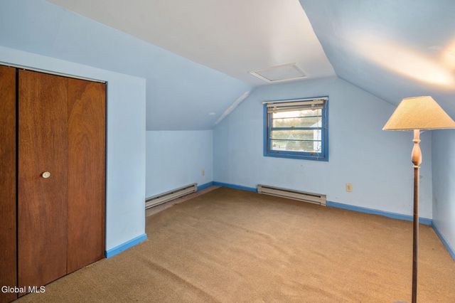 18 Friar Tuck Road, Guilderland, NY 12203