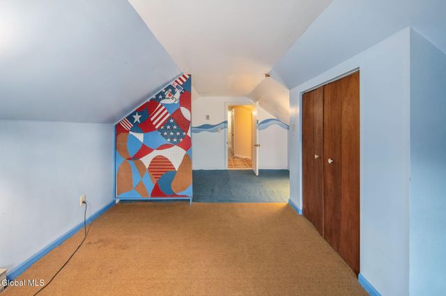 18 Friar Tuck Road, Guilderland, NY 12203