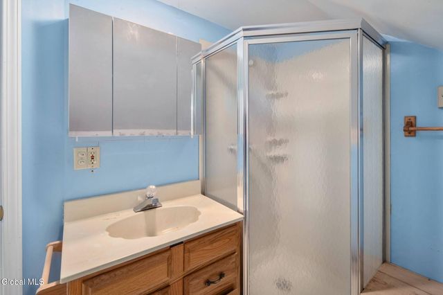 18 Friar Tuck Road, Guilderland, NY 12203