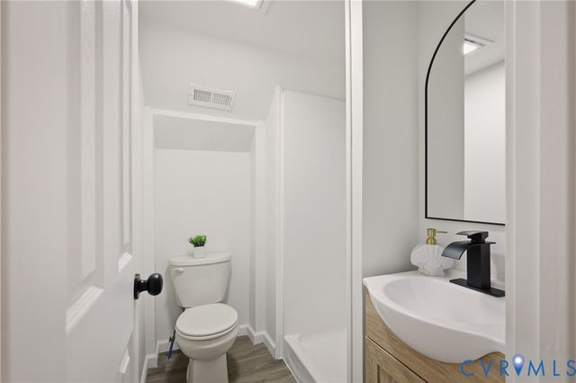 25717 Simmons Ave, Dinwiddie, VA 23803