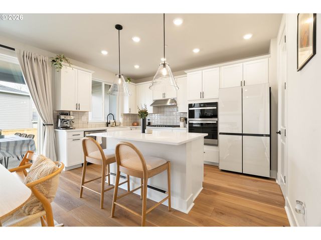 17305 Nw ANTONIO St, Portland, OR 97229