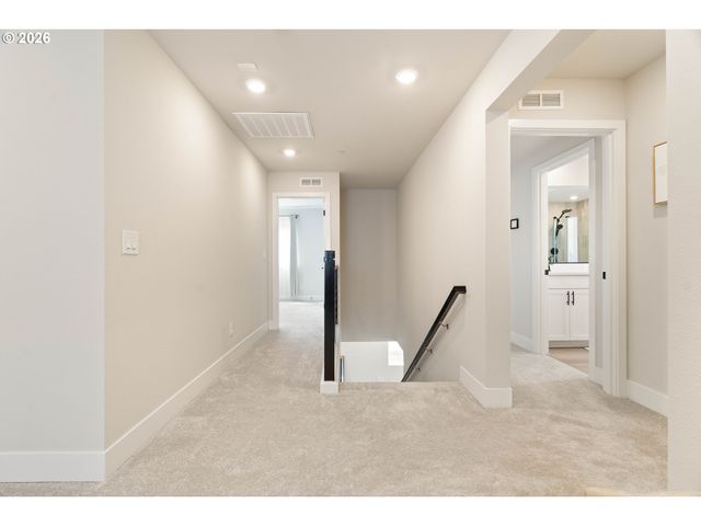 17305 Nw ANTONIO St, Portland, OR 97229