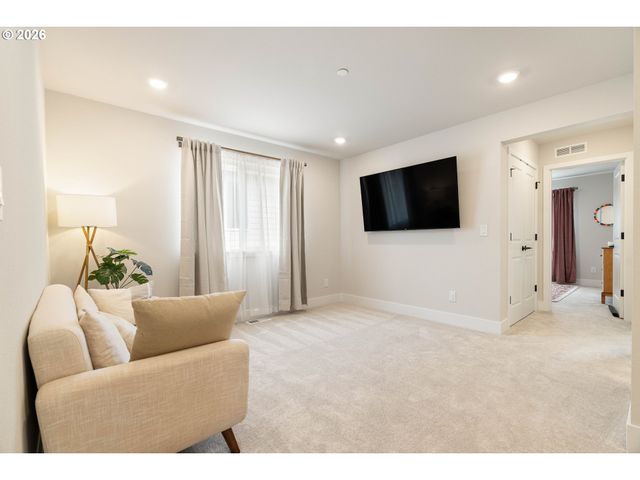 17305 Nw ANTONIO St, Portland, OR 97229