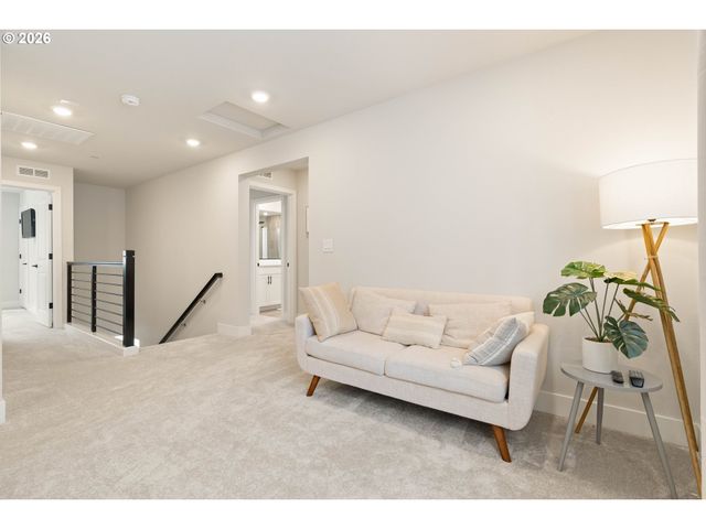 17305 Nw ANTONIO St, Portland, OR 97229