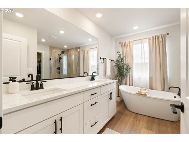 17305 Nw ANTONIO St, Portland, OR 97229