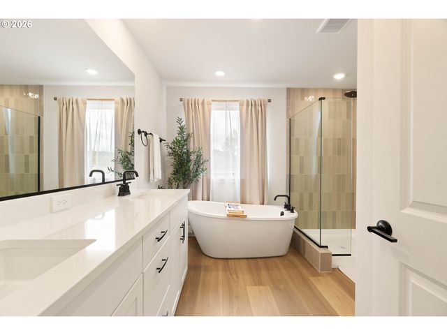 17305 Nw ANTONIO St, Portland, OR 97229