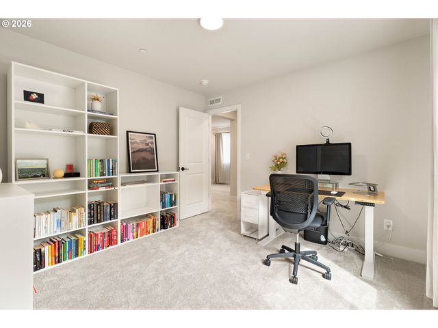 17305 Nw ANTONIO St, Portland, OR 97229