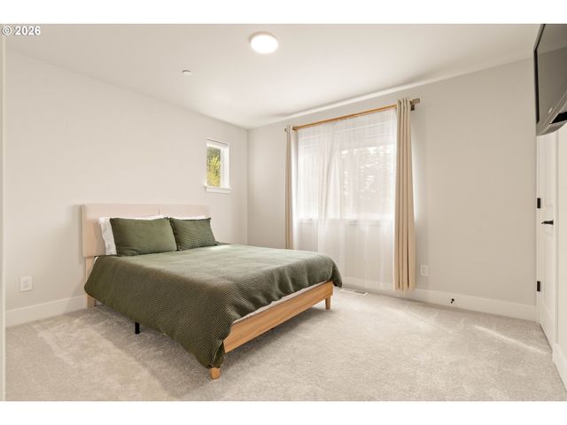 17305 Nw ANTONIO St, Portland, OR 97229