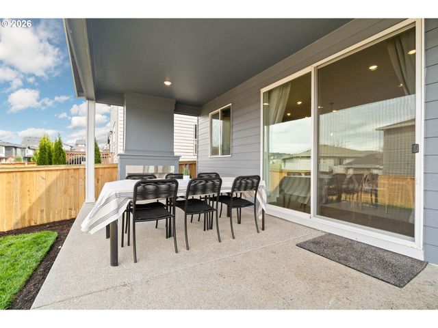 17305 Nw ANTONIO St, Portland, OR 97229