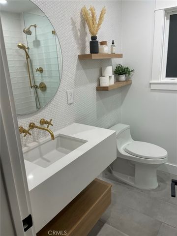 611 Avenue C, Redondo Beach, CA 90277