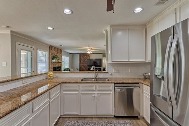 6515 Glenhill Drive, Spring, TX 77389